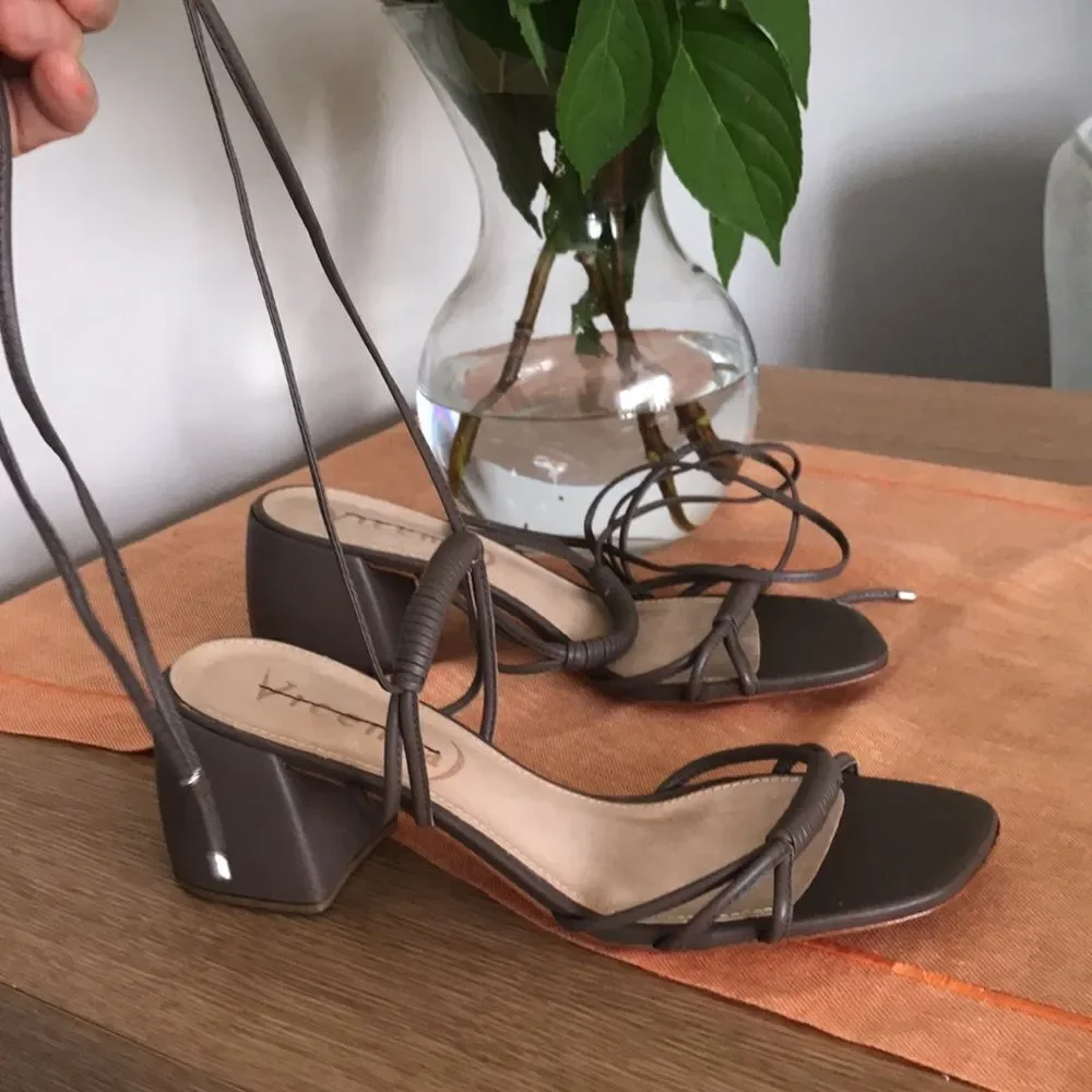 Anthropologie x Vicenza Love Struck Square Toe Wrap Heels Sandals size 11